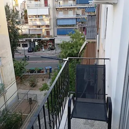 Xenia-nikos Near Metro Apartment